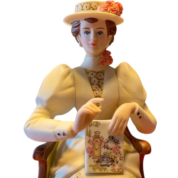 Avon 2011 Mrs Albee President’s Club Award - Picture 2 of 9